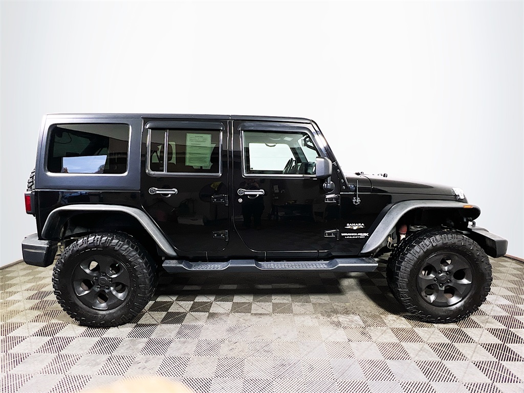 2018 Jeep Wrangler JK Unlimited Sahara Image 4 of 33