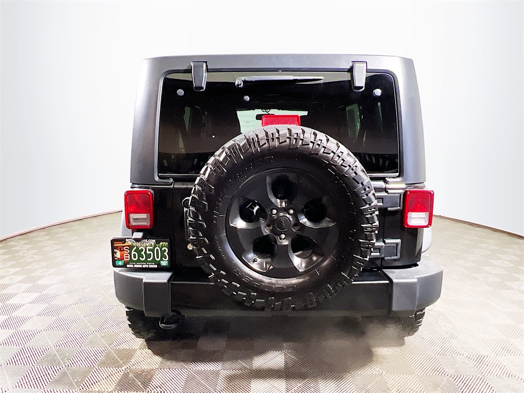 2018 Jeep Wrangler JK Unlimited Sahara Image 10 of 33