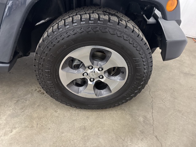 2018 Jeep Wrangler JK Unlimited Sahara Image 11 of 27