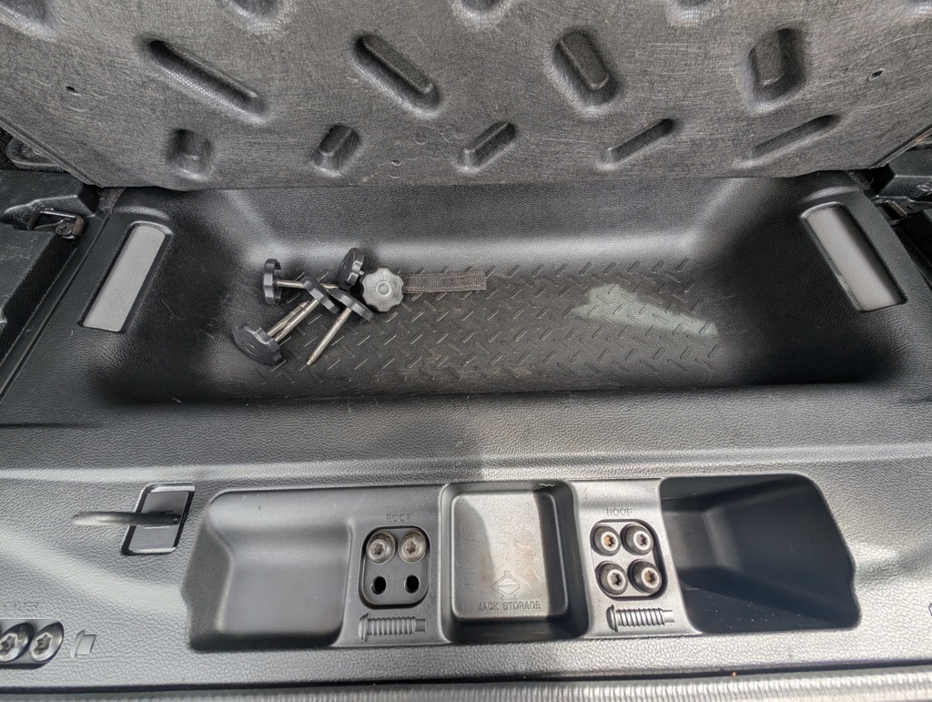 2018 Jeep Wrangler JK Unlimited Sahara Image 30 of 37