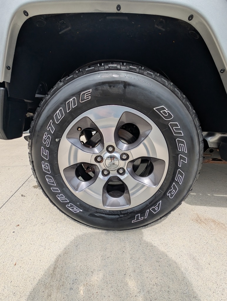 2018 Jeep Wrangler JK Unlimited Sahara Image 7 of 37