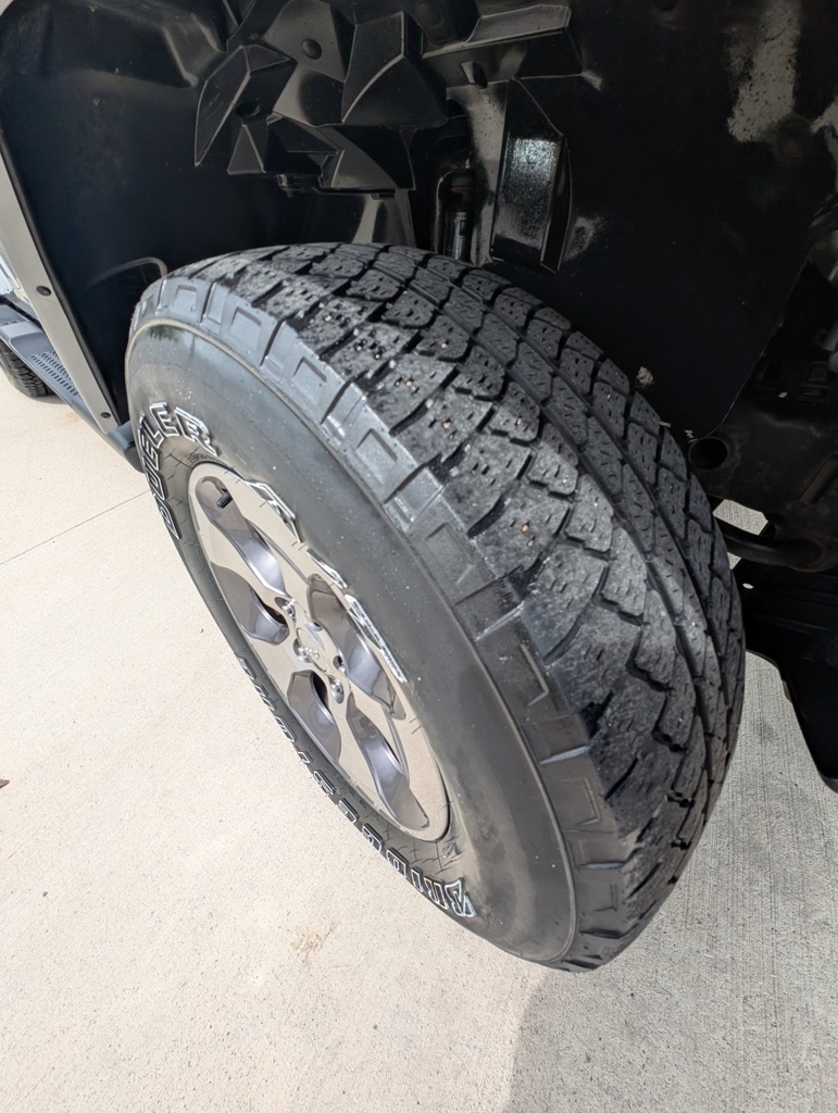 2018 Jeep Wrangler JK Unlimited Sahara Image 8 of 37