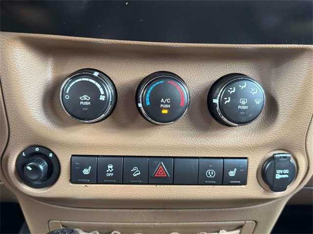 2018 Jeep Wrangler JK Unlimited Sahara Image 17 of 28