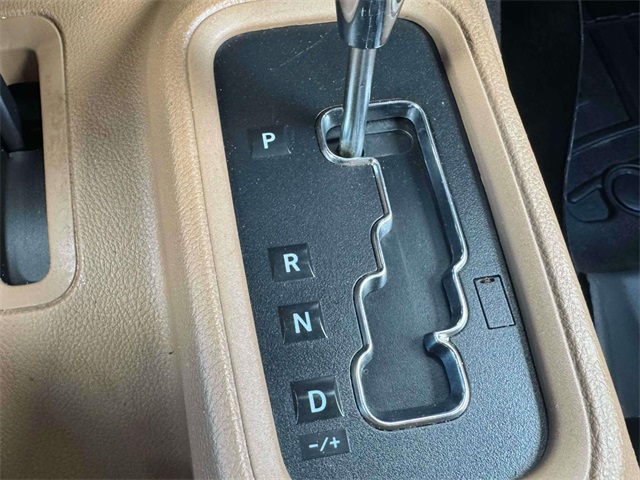 2018 Jeep Wrangler JK Unlimited Sahara Image 26 of 28