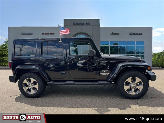 2018 Jeep Wrangler JK Unlimited Sahara Image 3 of 28