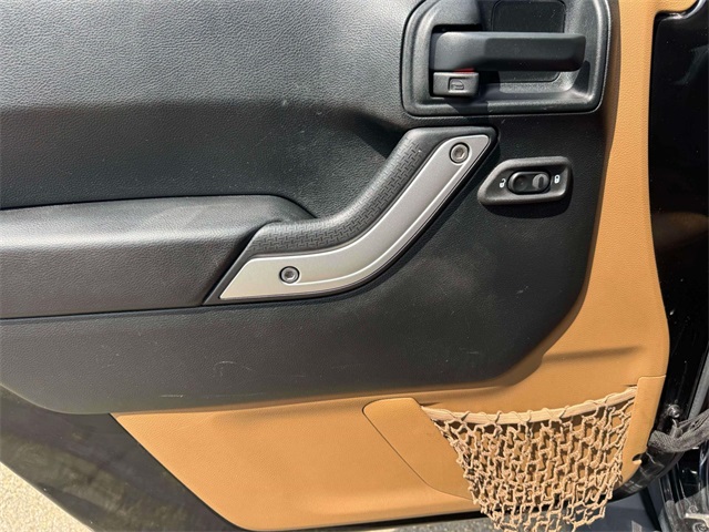 2018 Jeep Wrangler JK Unlimited Sahara Image 16 of 28