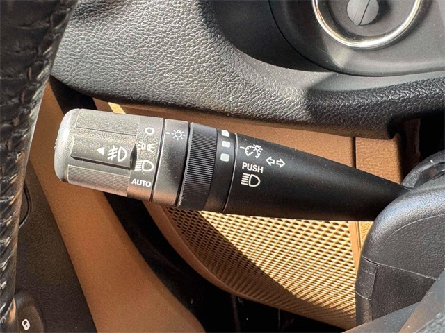 2018 Jeep Wrangler JK Unlimited Sahara Image 21 of 28