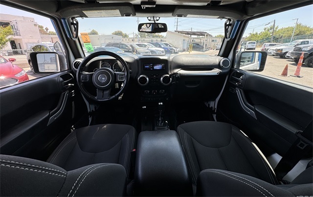 Vehicle image 33 of 57
