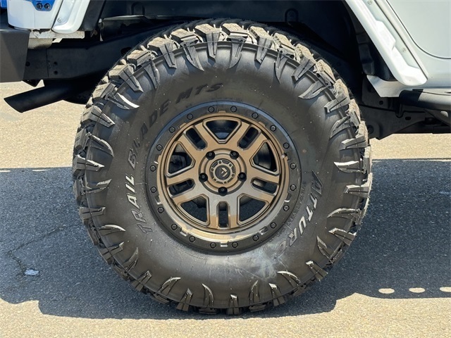 Vehicle image 20 of 57