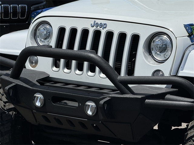 Vehicle image 17 of 57