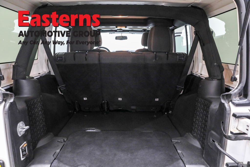 2018 Jeep Wrangler JK Unlimited Sahara Image 41 of 63