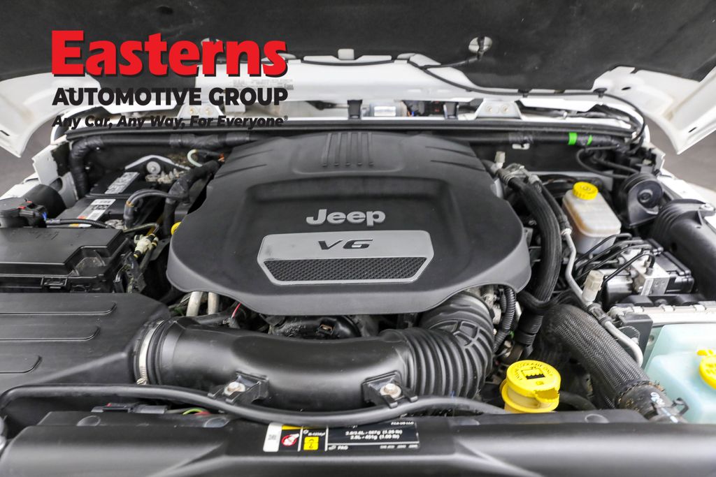 2018 Jeep Wrangler JK Unlimited Sahara Image 36 of 63