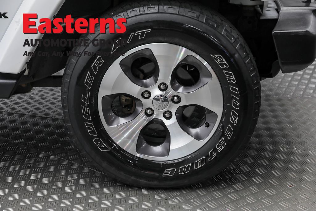 2018 Jeep Wrangler JK Unlimited Sahara Image 39 of 63