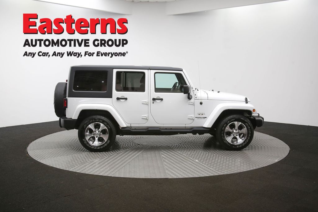 2018 Jeep Wrangler JK Unlimited Sahara Image 17 of 63