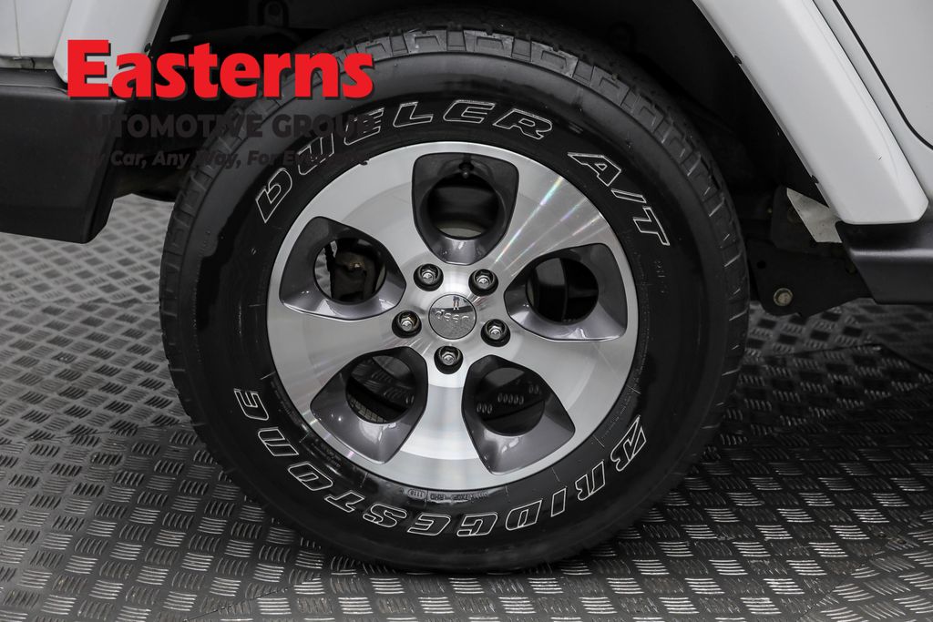 2018 Jeep Wrangler JK Unlimited Sahara Image 37 of 63