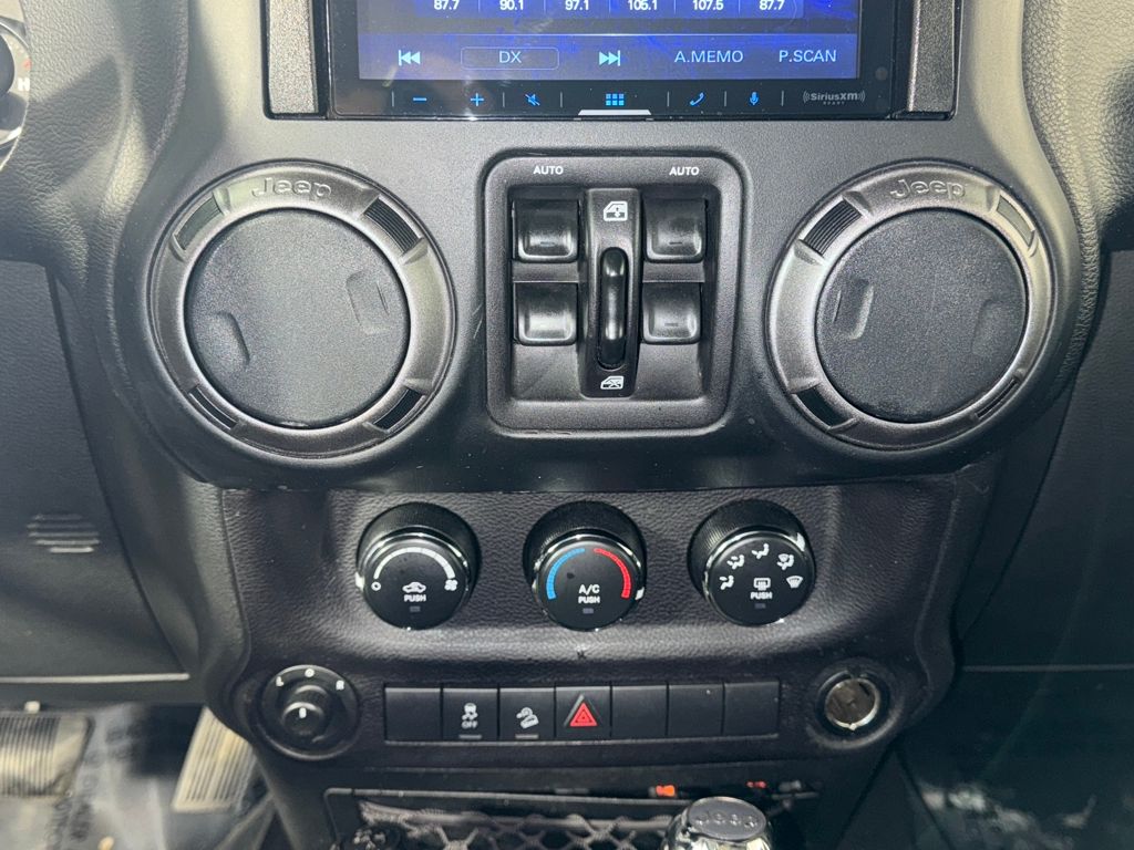 2018 Jeep Wrangler JK Unlimited Sport S Image 25 of 34