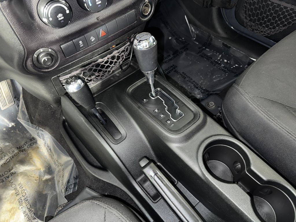 2018 Jeep Wrangler JK Unlimited Sport S Image 26 of 34