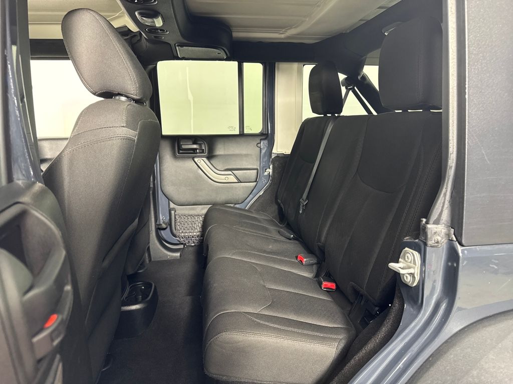 2018 Jeep Wrangler JK Unlimited Sport S Image 17 of 34