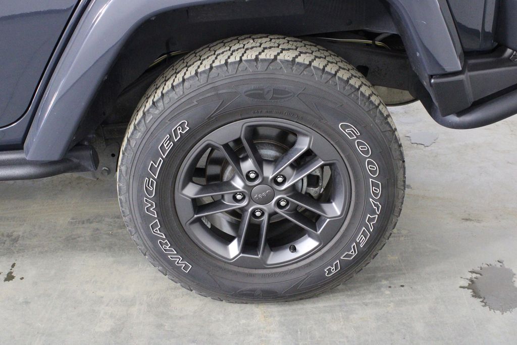 2018 Jeep Wrangler JK Unlimited Freedom Image 8 of 34