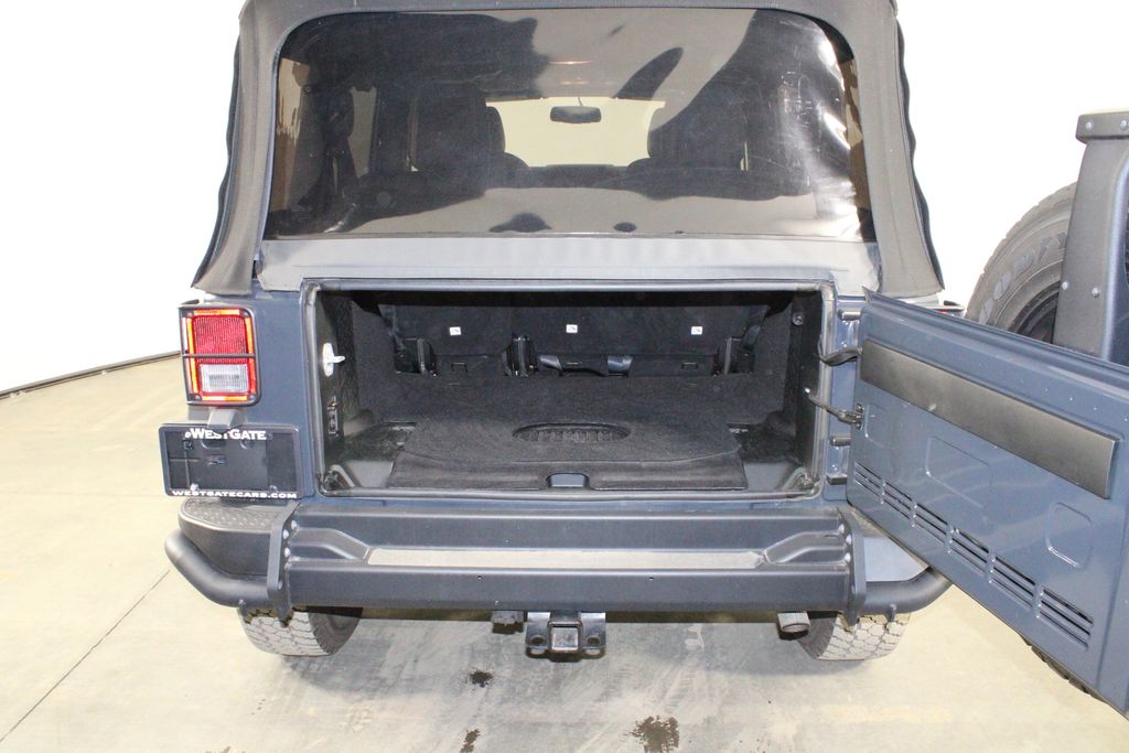 2018 Jeep Wrangler JK Unlimited Freedom Image 10 of 34