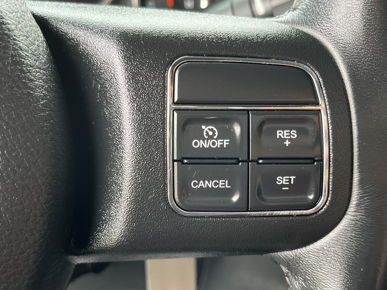 Vehicle image 31 of 63