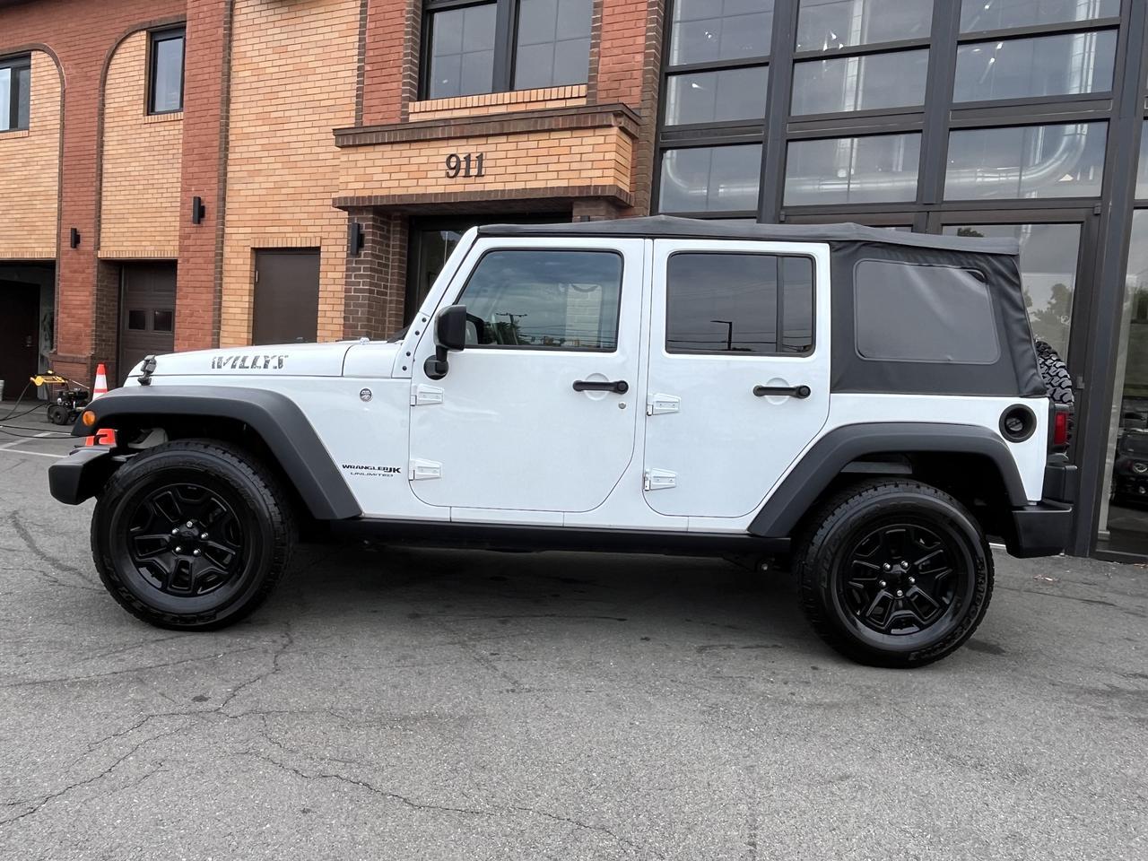 Vehicle image 7 of 63