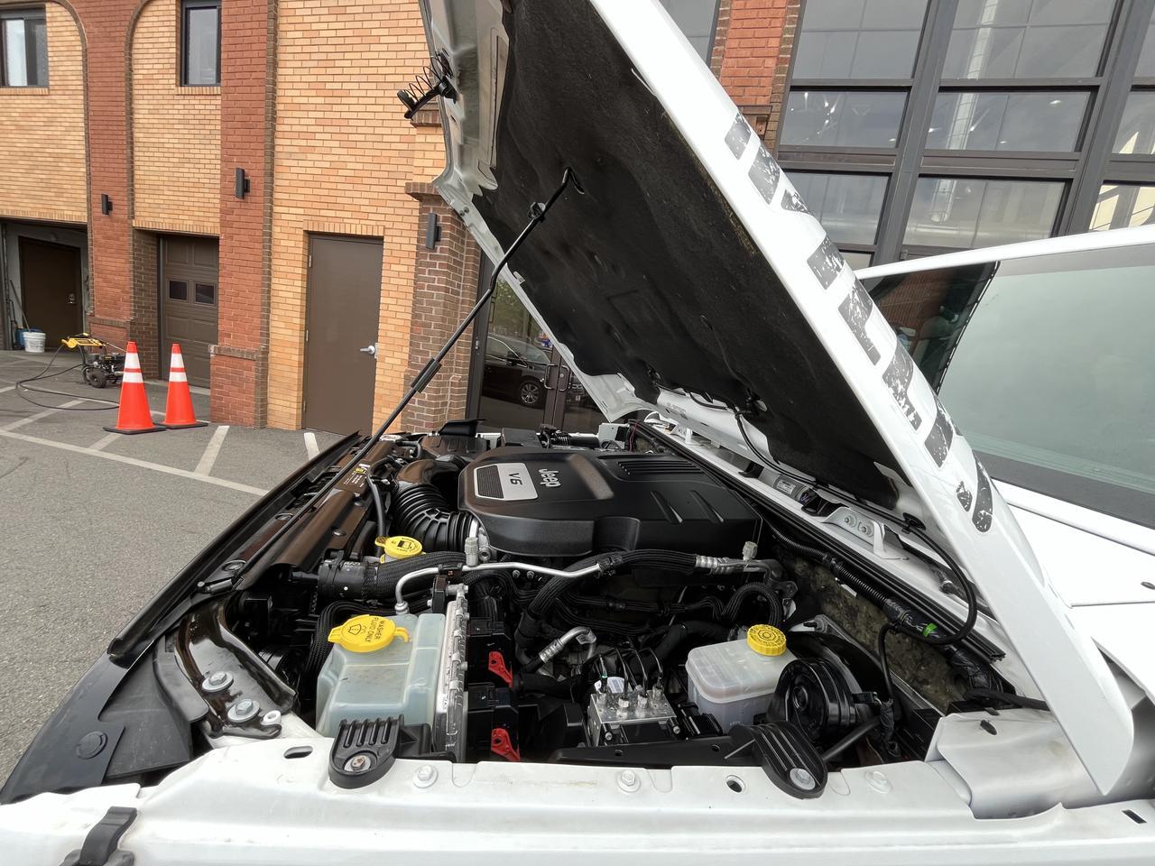 Vehicle image 16 of 63