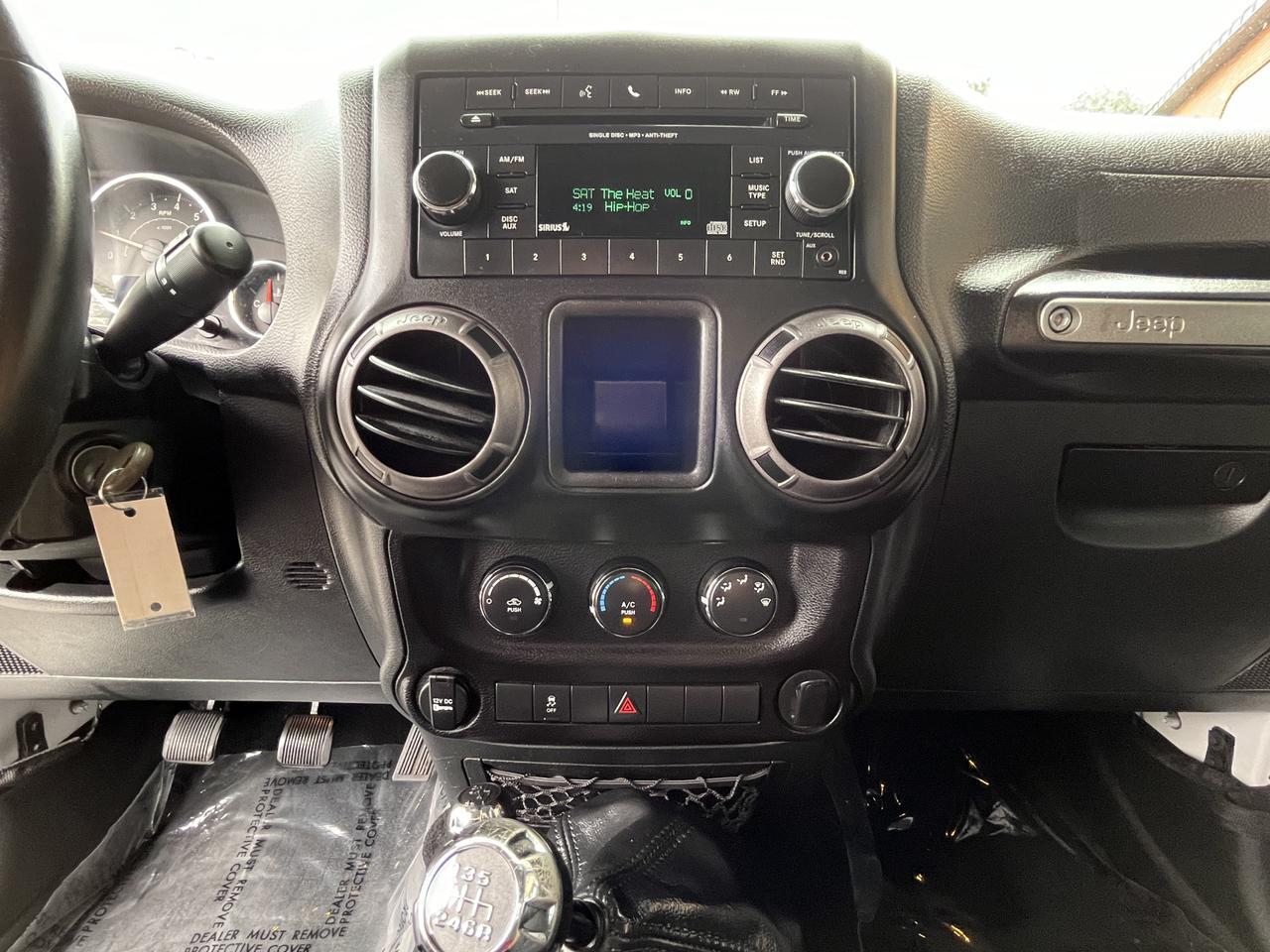 Vehicle image 35 of 63