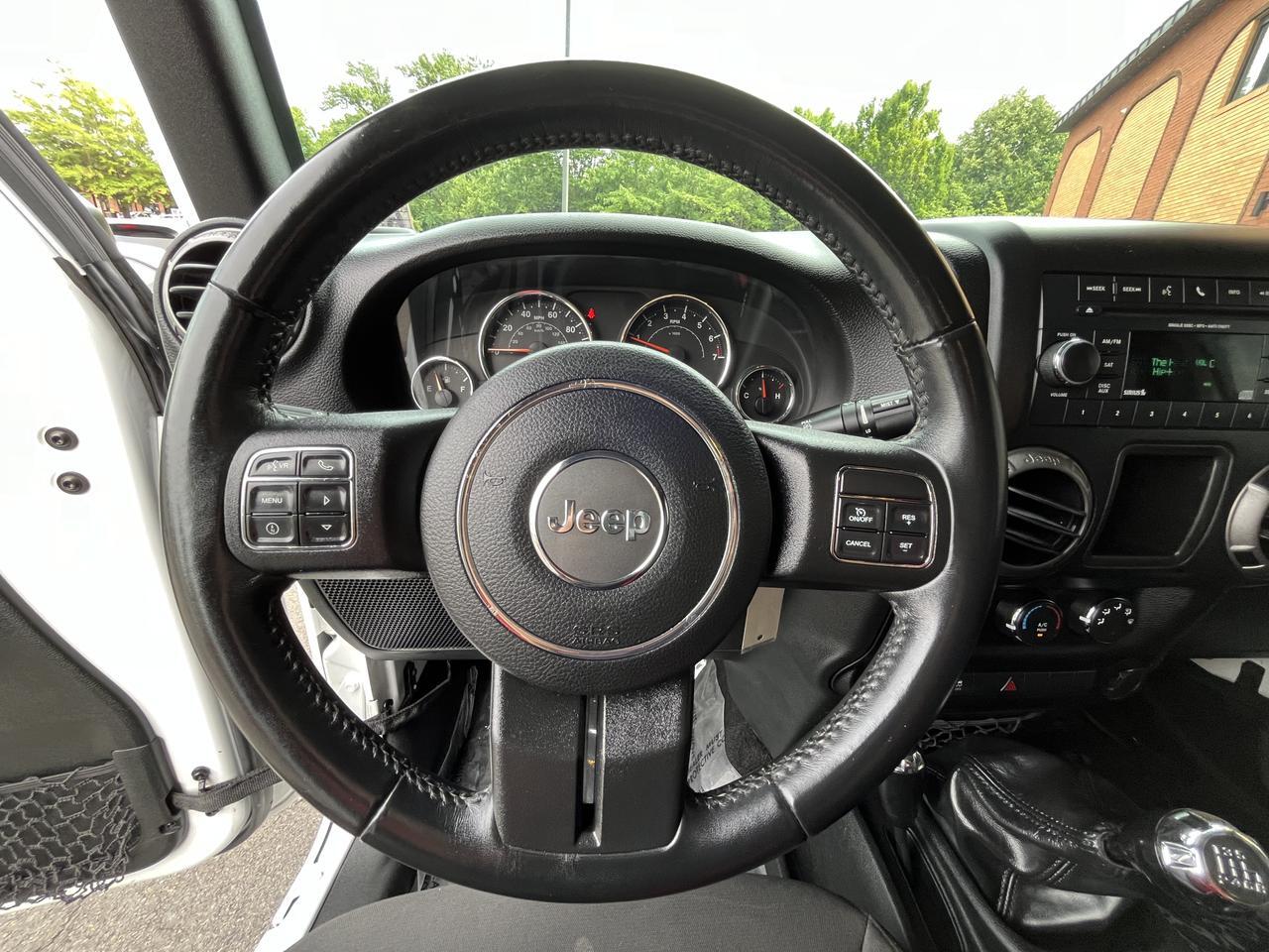 Vehicle image 32 of 63