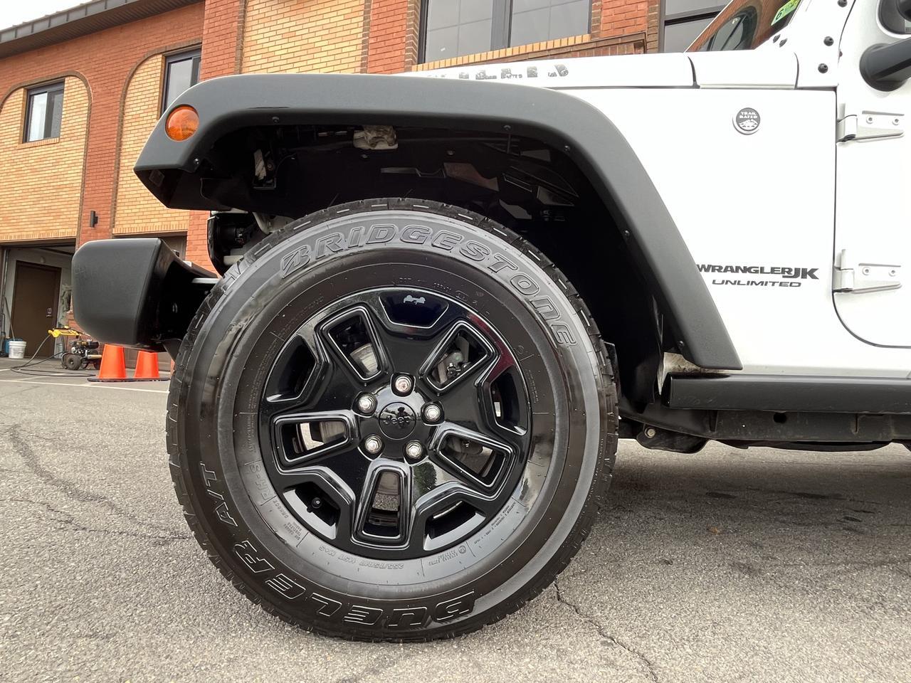 Vehicle image 14 of 63