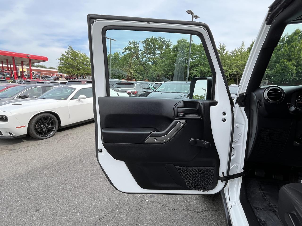 Vehicle image 20 of 63