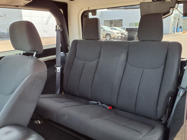 Vehicle image 17 of 20