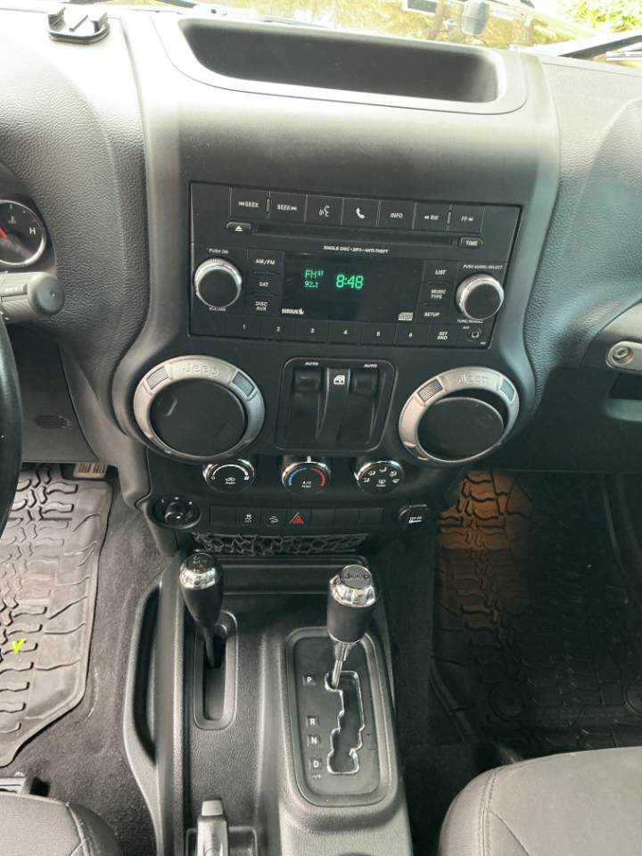 2018 Jeep Wrangler JK Willys Wheeler W Image 17 of 20