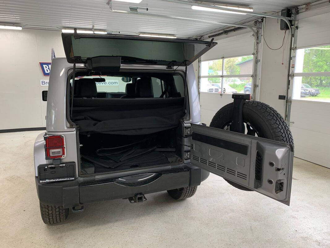 2018 Jeep Wrangler JK Unlimited Altitude Image 12 of 47