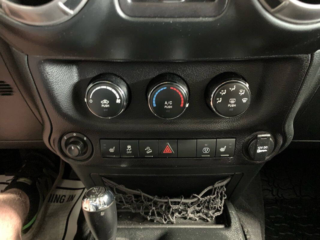 2018 Jeep Wrangler JK Unlimited Altitude Image 38 of 47