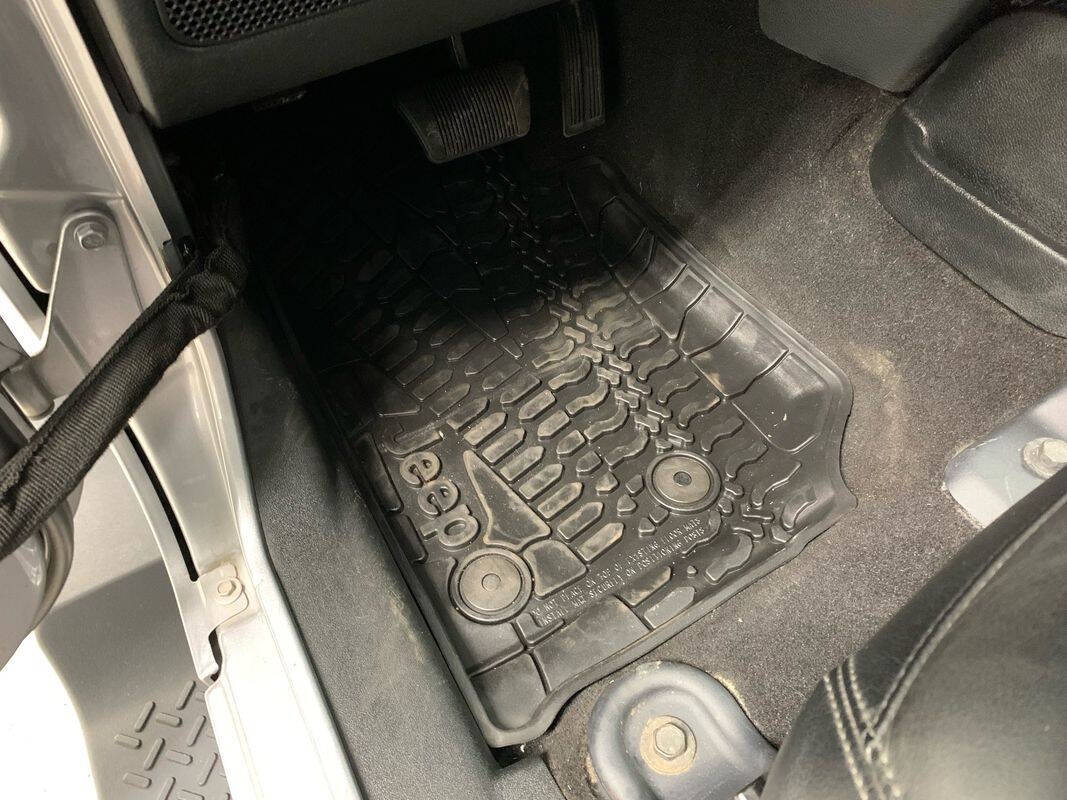 2018 Jeep Wrangler JK Unlimited Altitude Image 18 of 47