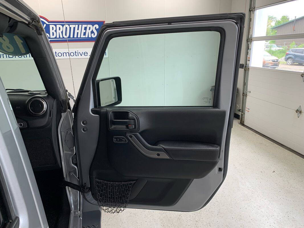 2018 Jeep Wrangler JK Unlimited Altitude Image 25 of 47