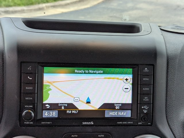 2018 Jeep Wrangler JK Unlimited Sahara Image 17 of 27