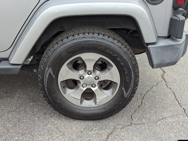 2018 Jeep Wrangler JK Unlimited Sahara Image 7 of 27