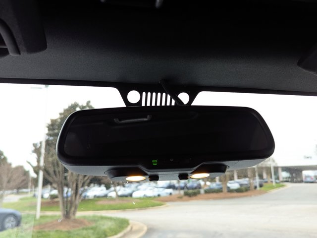 2018 Jeep Wrangler JK Unlimited Sahara Image 24 of 27