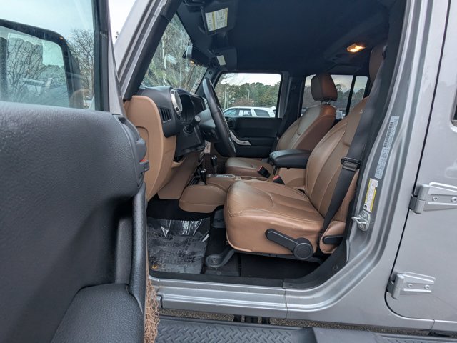 2018 Jeep Wrangler JK Unlimited Sahara Image 11 of 27