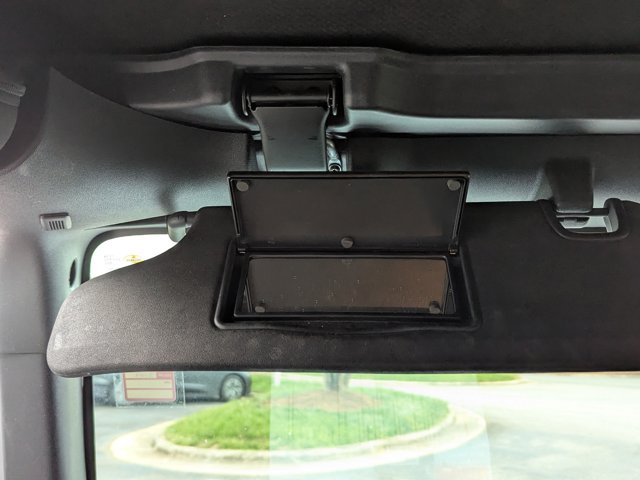 2018 Jeep Wrangler JK Unlimited Sahara Image 8 of 27