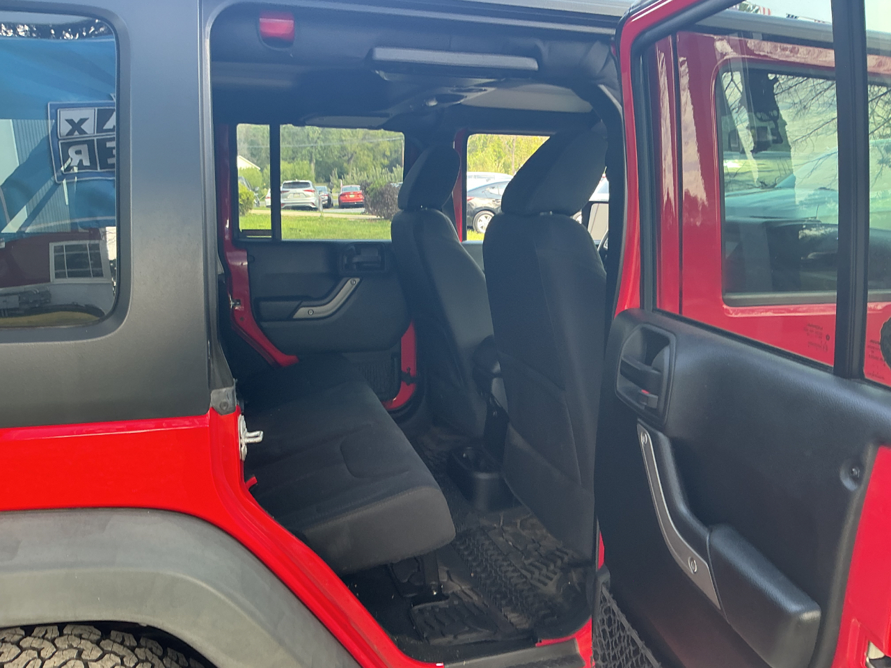2018 Jeep Wrangler JK Unlimited Sport S Image 18 of 27