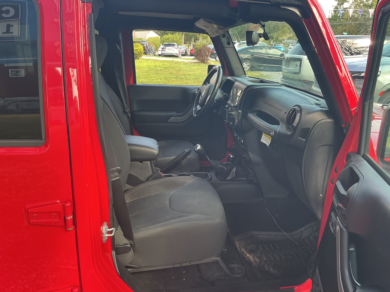 2018 Jeep Wrangler JK Unlimited Sport S Image 15 of 27