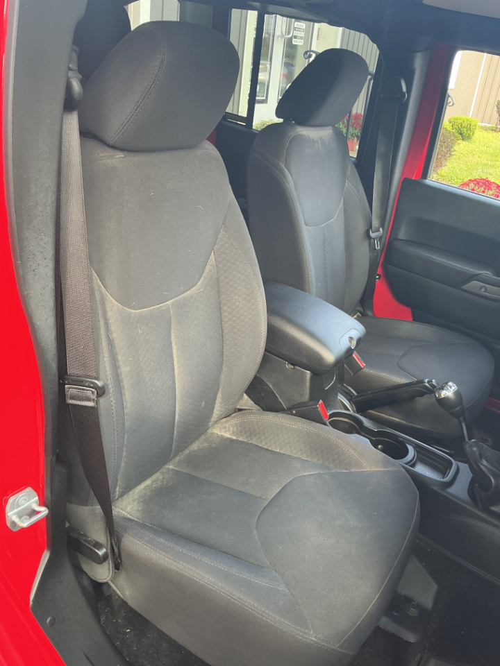 2018 Jeep Wrangler JK Unlimited Sport S Image 14 of 27