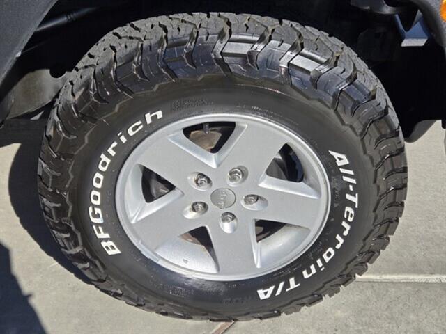 2018 Jeep Wrangler JK Unlimited Sport S Image 10 of 32