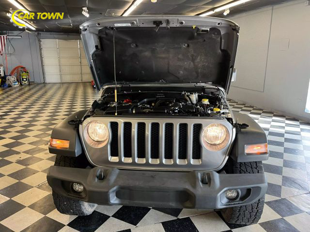 Vehicle image 6 of 41