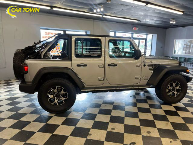 Vehicle image 11 of 41