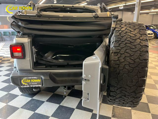 Vehicle image 40 of 41
