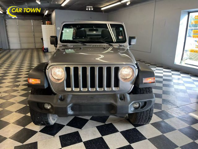 Vehicle image 5 of 41